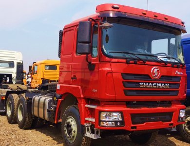 Shacman F2000 F3000 420HP Weichai Diesel Engine 6X4 Tractor Truck