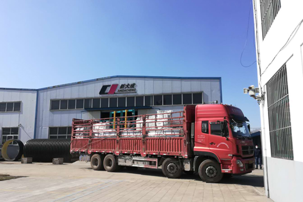 xindacheng | Fiber belt equipment is being delivered.