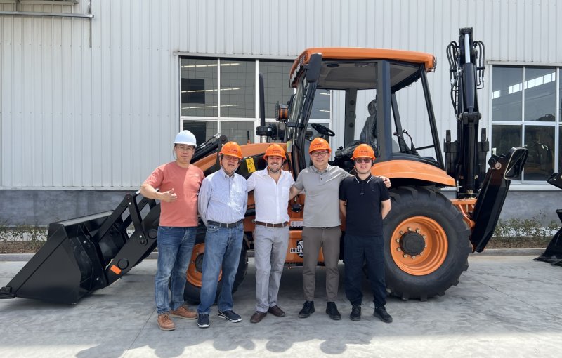 Una calurosa bienvenida al grupo mexicano Atlapex, visita la fábrica e intercambio técnico de la máquina.