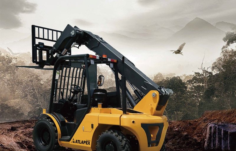 ​ATLAPEX Multi-Functional Tele-Truck ATF30-45 4WD: Una Solución Versátil para las Necesidades de Transporte Modernas