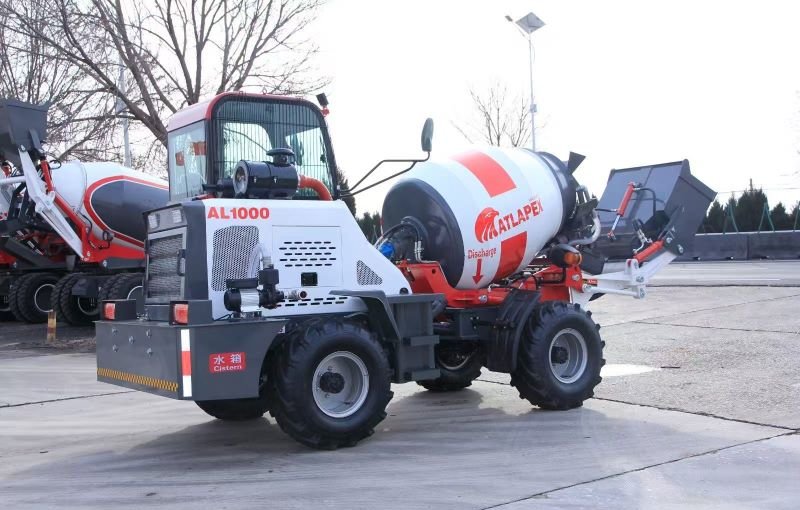 Revolucione sus proyectos de construcción con la mezcladora de concreto autocargable ATLAPEX AL 1000