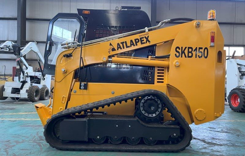 Cargadora compacta de orugas SKB150 de ATLAPEX: Potente máquina compacta para trabajos de difícil acceso