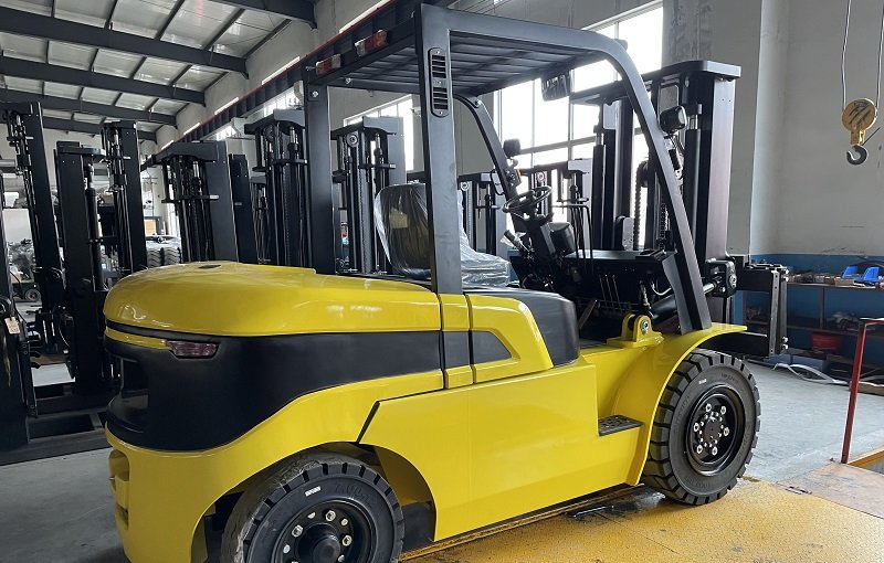 Repeat order one customerized CPCD-50 Forklift