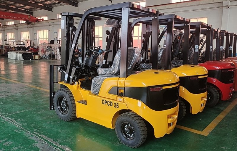 ATLAPEX Diesel Forklift Details