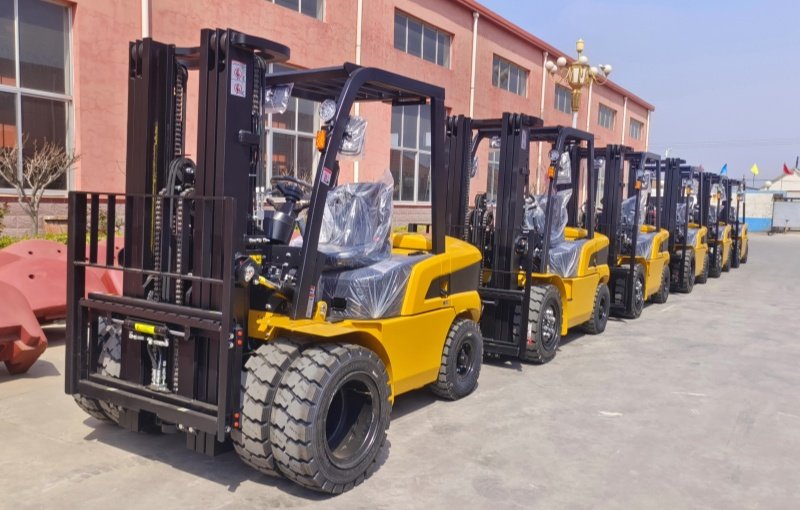 ATLAPEX Full Range of Forklift can be equipped with Dual Front Wheels