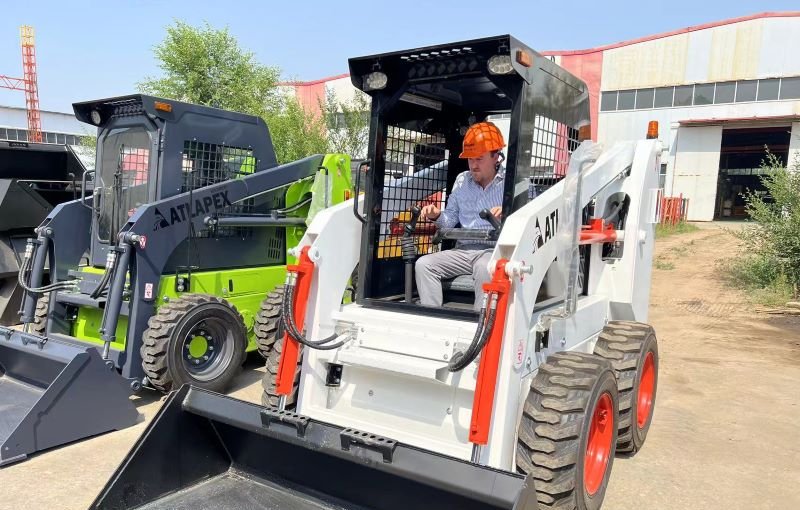 Versatile equipment for a variety of work environments