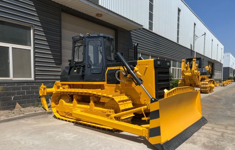 An essential machine for the construction industry - Bulldozer