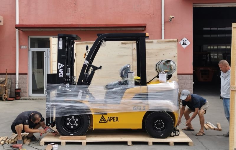 ATLAPEX3.5 ton LPG forklift will be delivered to customers