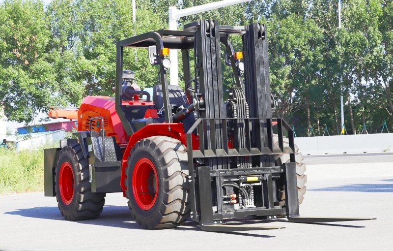 How Practical is the ATLAPEX Brand Off-Road Forklift?