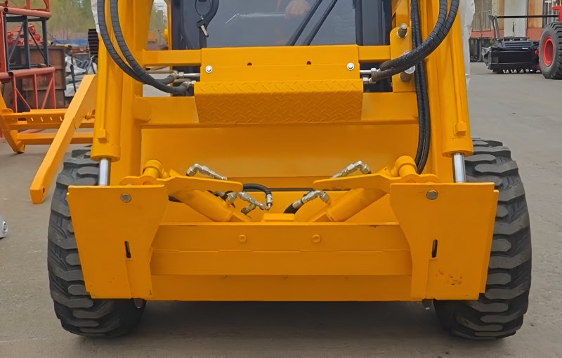 The Self-Locking System of ATLAPEX Skid Steer Loaders