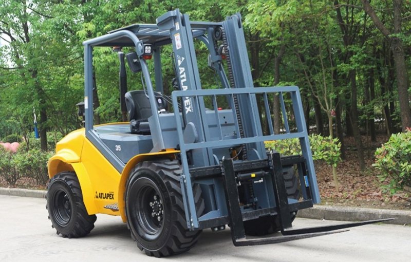 ATLAPEX Integrated Rough Terrain  Forklift : The Perfect Blend of Performance and Maneuverability