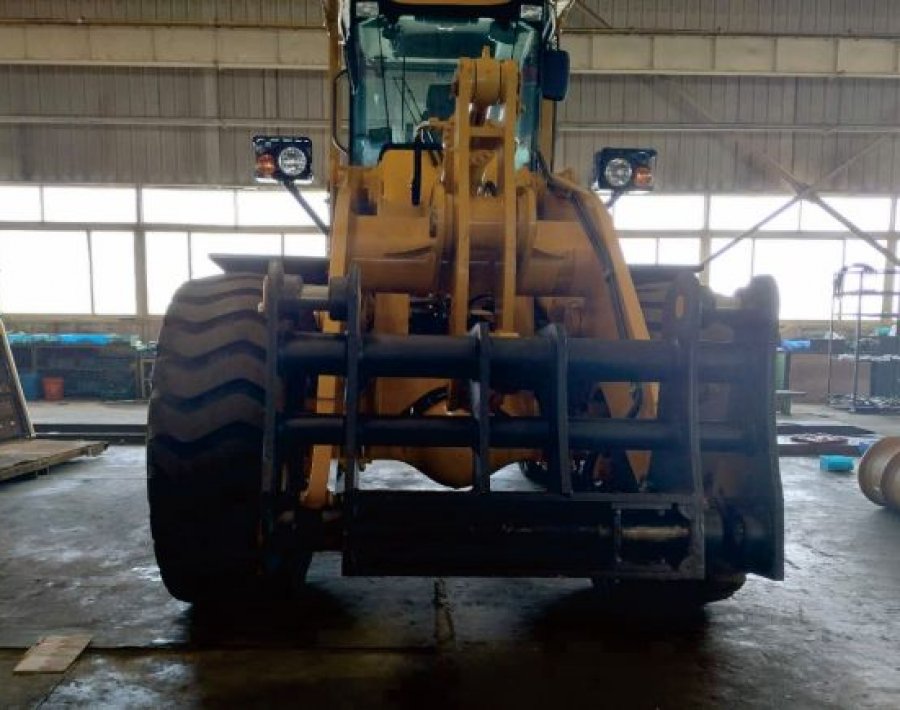 Wheel Loader Attachment: Quick Hitch