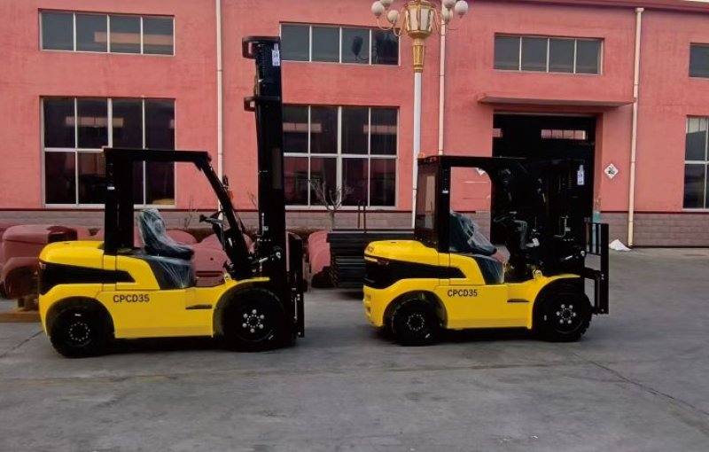 3.5 Ton Diesel Forklift with a 7-Meter Lifting Height