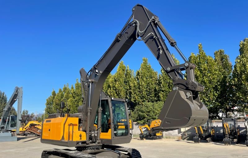 Introducing the APX75 Crawler Excavator: Power Meets Precision