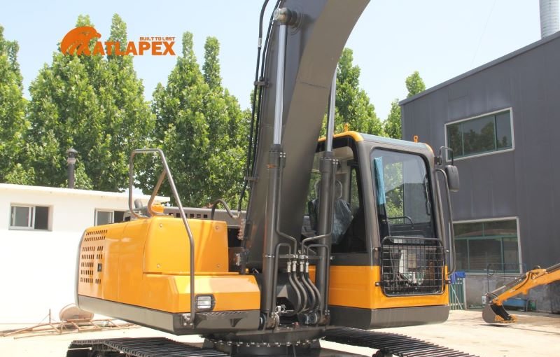Introducing the APX200: A Versatile Powerhouse for Demanding Excavation