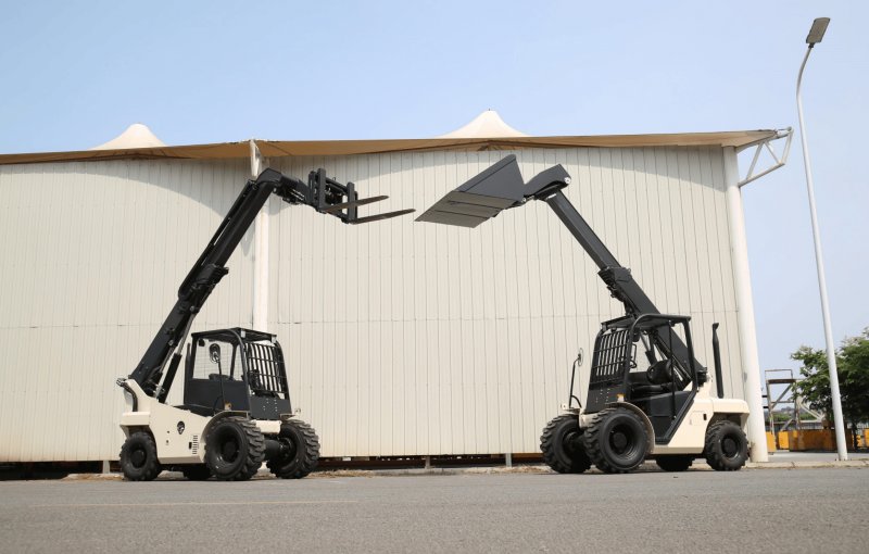 Discover the Power and Precision of ATLAPEX Telehandler ATF15 - 45 2WD: The Ultimate Off - Road Material Handling Solution