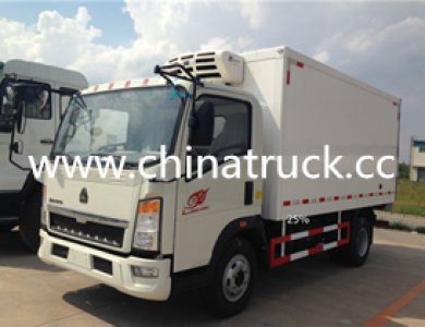 Sinotruk CNHTC 4X2 5T Refrigerator Truck Freezer Trucks for sale 