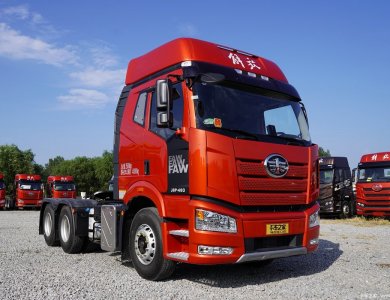 CHINA BRAND NEW J6P FAW TRACTOR TRUCK 6*4 390/420/460HP TRACTOR FOR SALE