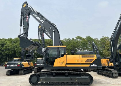 HYUNDAI brand HX340HD Crawler Excavator 34 Tons in Algeria