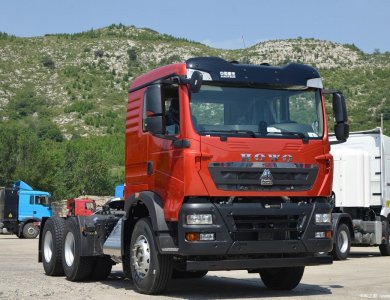 Hot SALE Sinotruck Howo Tx 6x4 460hp TRACTOR Truck Red 