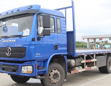 Algeria Van box cargo truck 4x2 for sale 