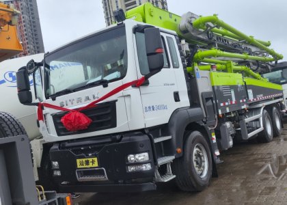 SINOTRUK SITRAK C7H 440hp 6X4 52m ZOOMLION Concrete Pump Truck