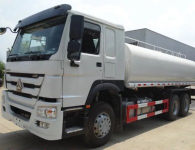 HOWO 6x4 25cbm Fuel Tank Truck