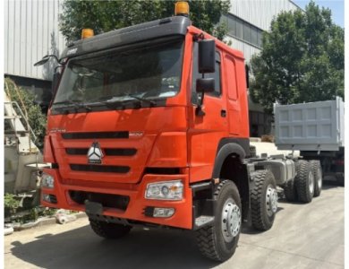 HOWO 8x4 430hp Tractor Truck 12 Wheel 60t