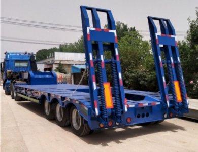 CIMC 3 Axles 50T Lowbed Trailer for Transporting Excavator