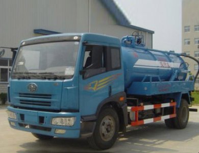 FAW vacuum sewage suction tanker trucks for sale