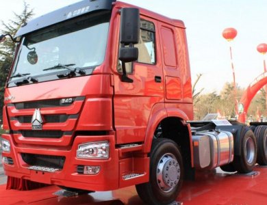 HOWO SINOTRUK A7 420HP tractor head truck hot sale