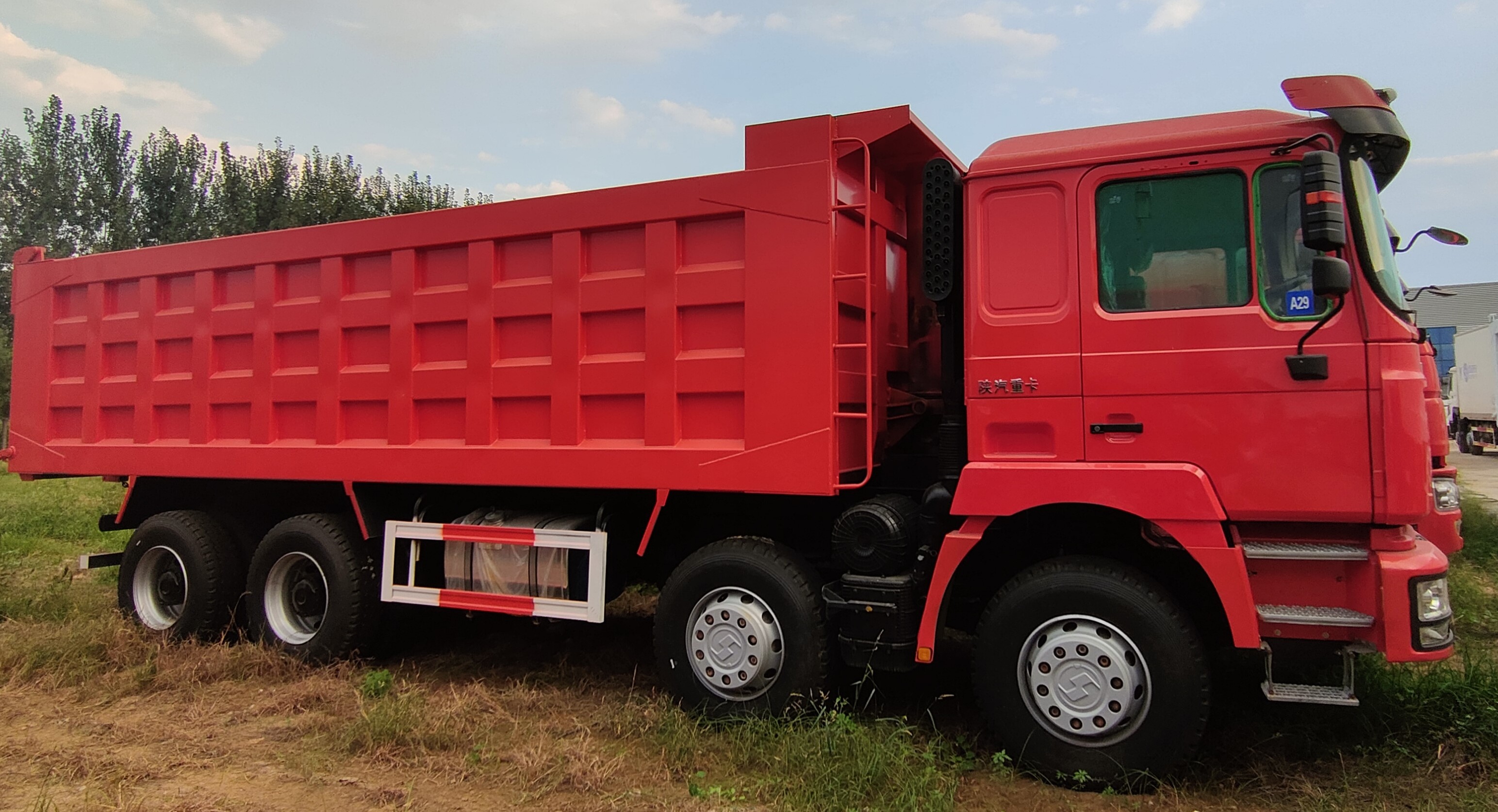 used shacman F000 8x4 dump truck 380HP used truck for sale