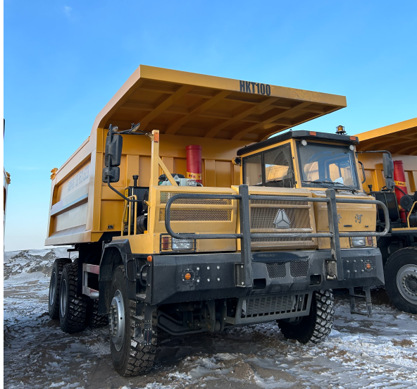 SINOTRUK 770hp YR135 Off-road Mine Mining Truck