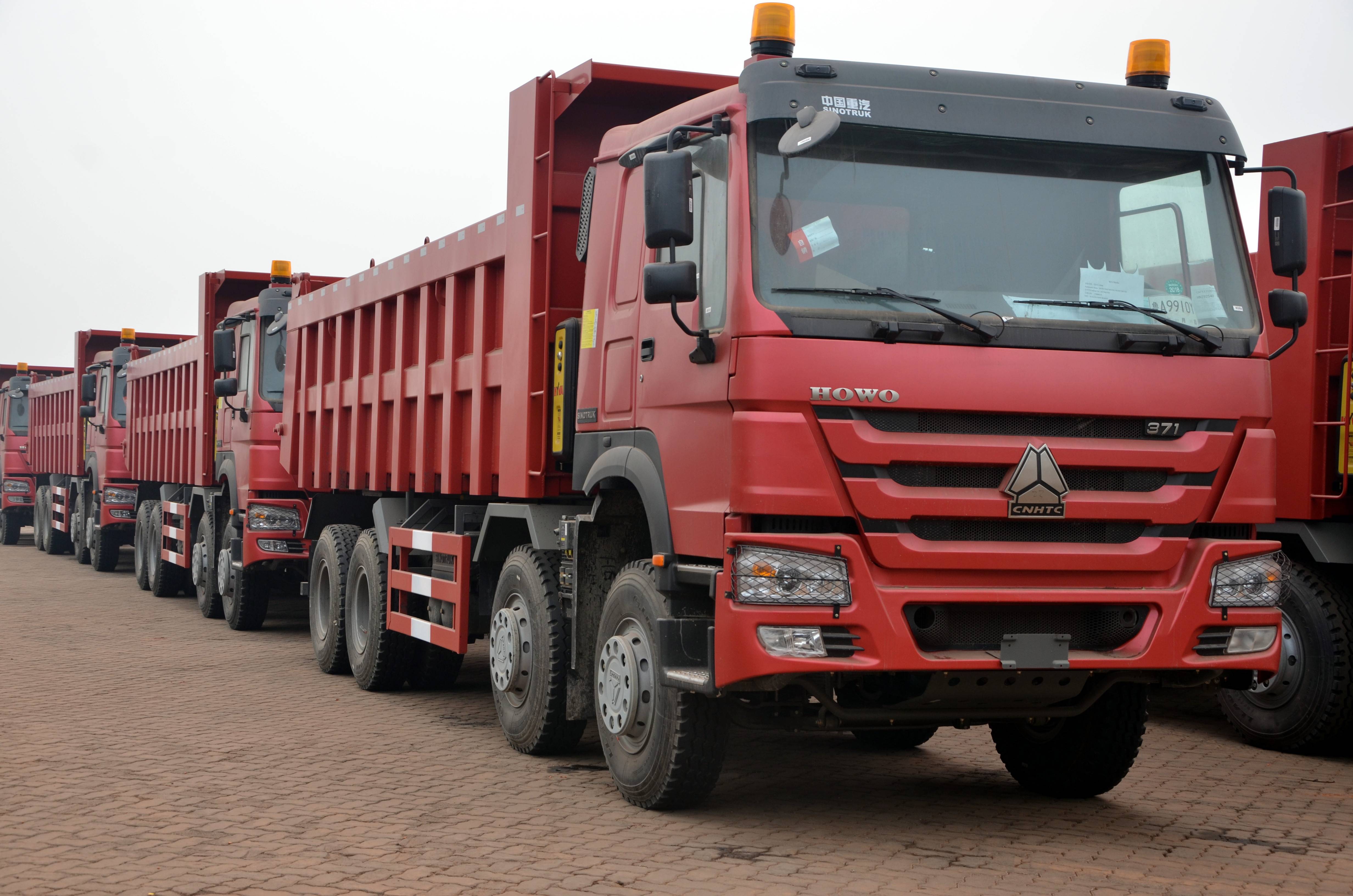 Guinea Market HOWO 8×4 Dump Truck For Sale