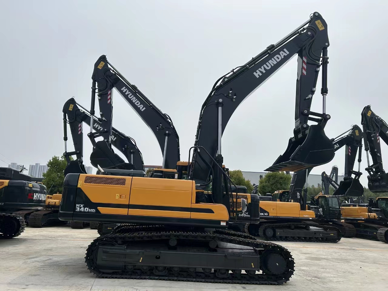 HYUNDAI HX340HD-2