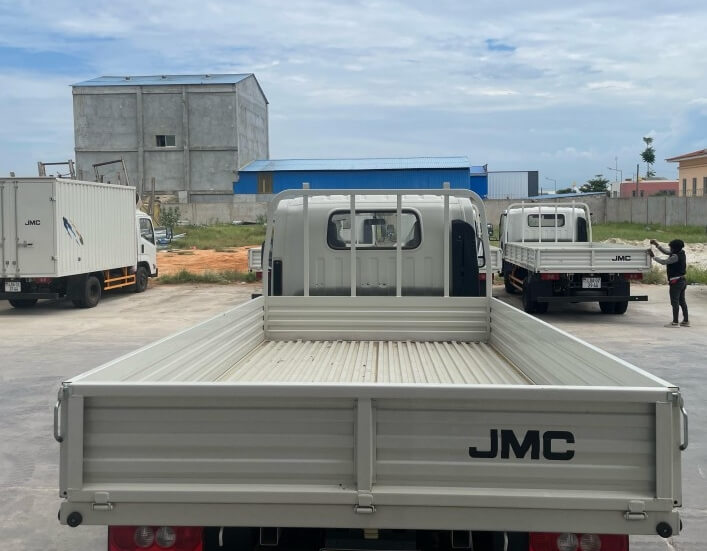 JMC New Carrying Plus Single 4X2 Cargo Truck 122HP Hot Sale Good Price Diesel Fuel 