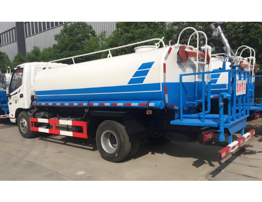 FOTON Aumark S 4x2 5000Liters Sprinkle Water Tank Truck