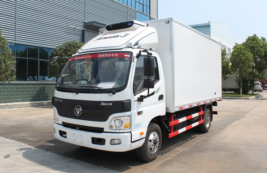 Foton 4×2 5-Ton Carrier Freezer Truck for Live Fish / Meat / Vegetable Transport for Sale