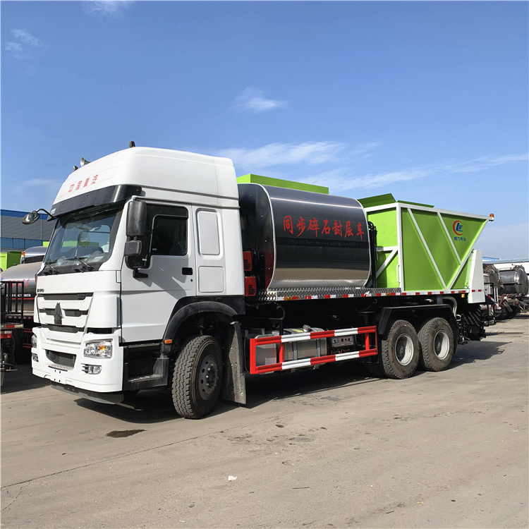 SINOTRUK HOWO 6x4 D10.34-50 340HP Euro 3/4/5 20CBM Hot Asphalt Macadam Spraying Sealing Layer Synchronous Seal Coating Truck with 10-Speed Transmission for Sale