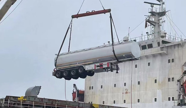 Kailai Tri Axle 30,000-60,000L Carbon Steel Fuel Tanker Trailer for Sale