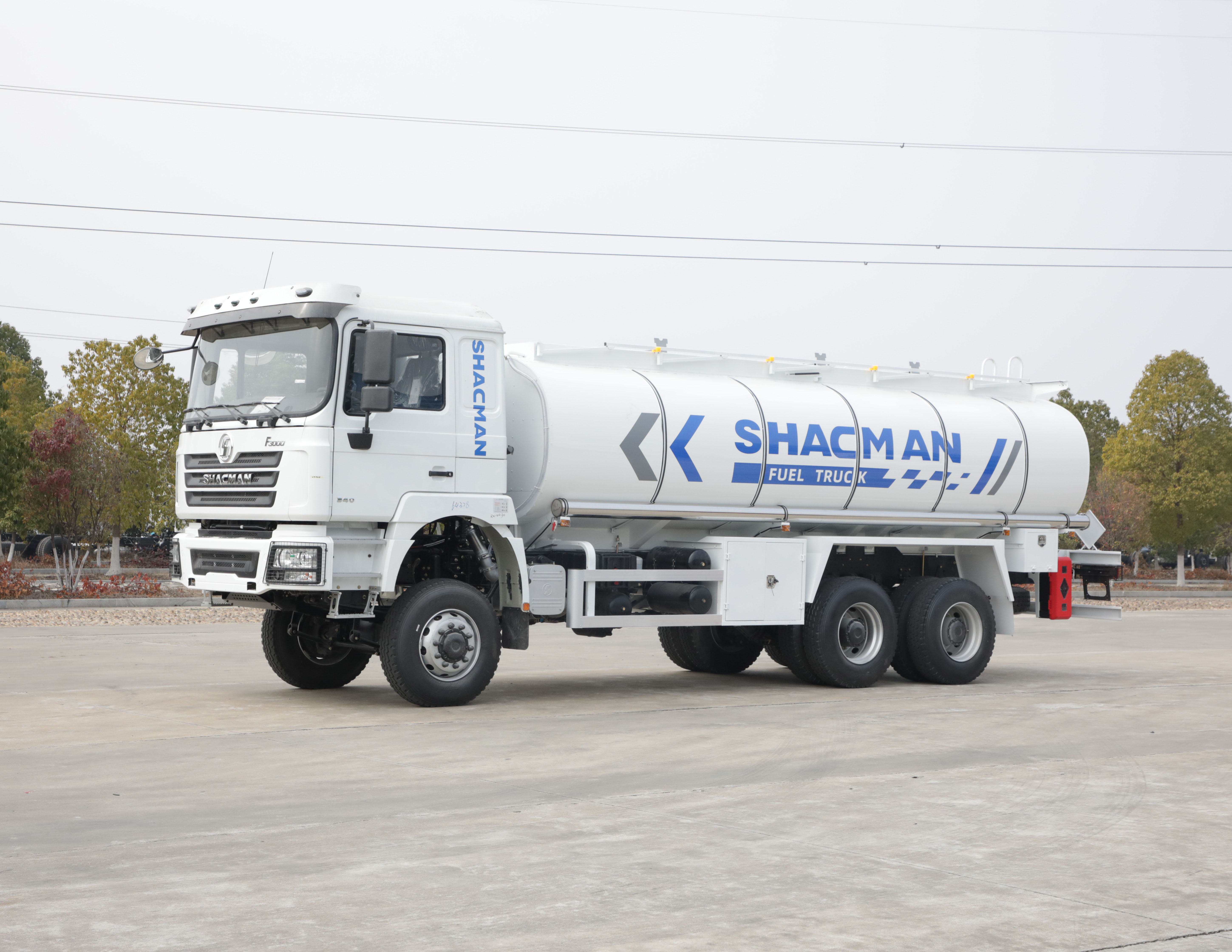 Shacman Fuel Tank Sewage Suction Truck  6x4 Drive 