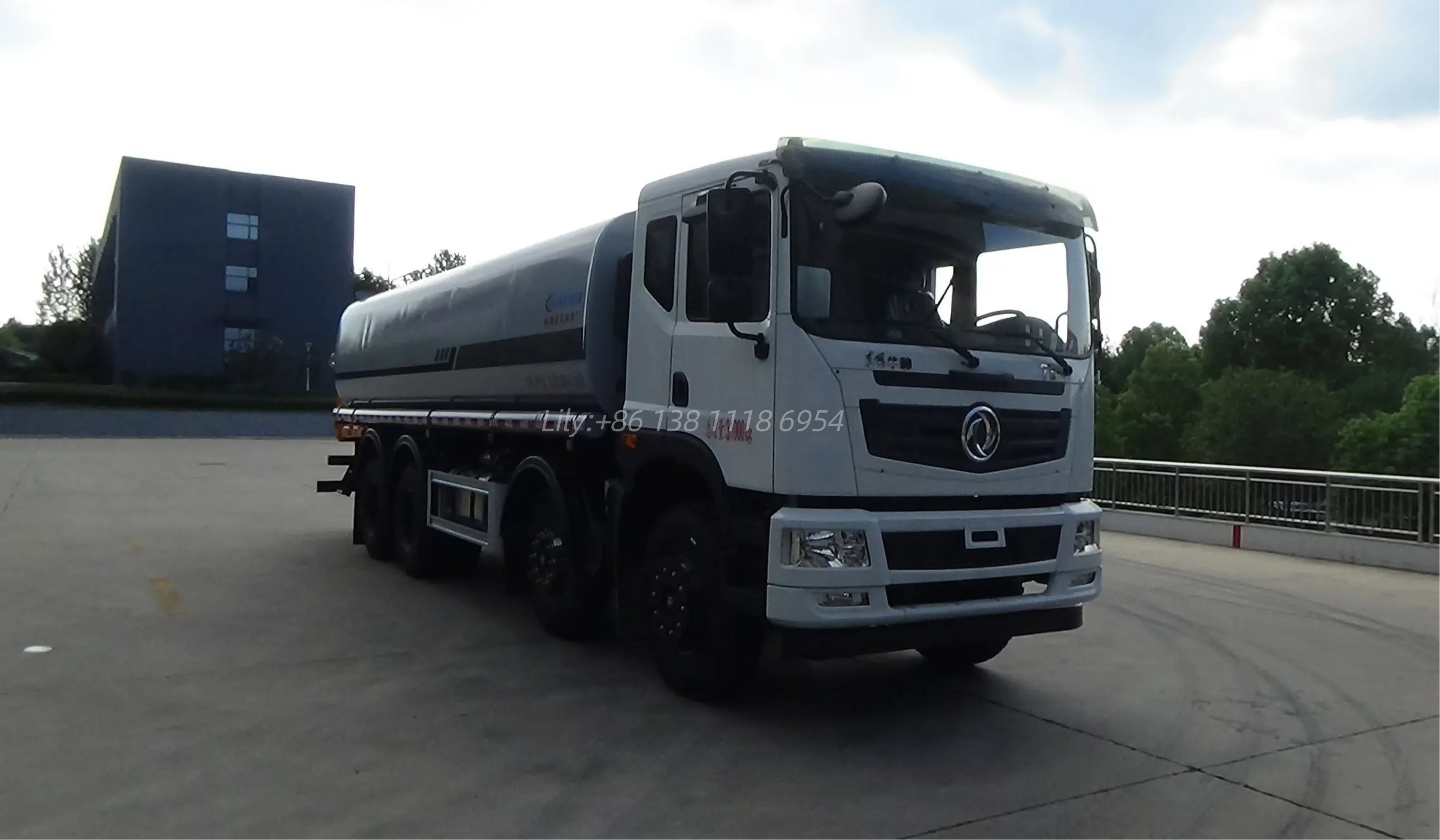Kailai 8×4 27,000L Dongfeng High-Pressure Water Truck / Street Sweeper - 350HP Euro 3-6, 14-30m Spray, Front+Rear+Side Sprinklers, Global Export