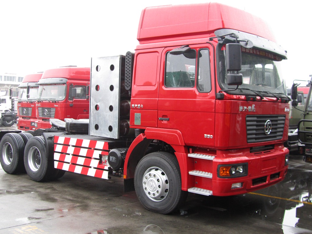 SHAANXI SHACMAN F3000 6X4 380HP CNG TRACTOR TRUCK