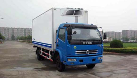 DONGFENG 4x2 Refrigerator truck for sale