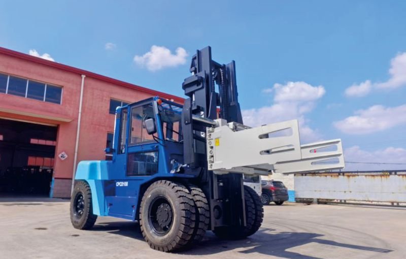 Precision and Power: 10-тонный дизельный вилочный погрузчик с мачтой 2×3 м и захватным устройством