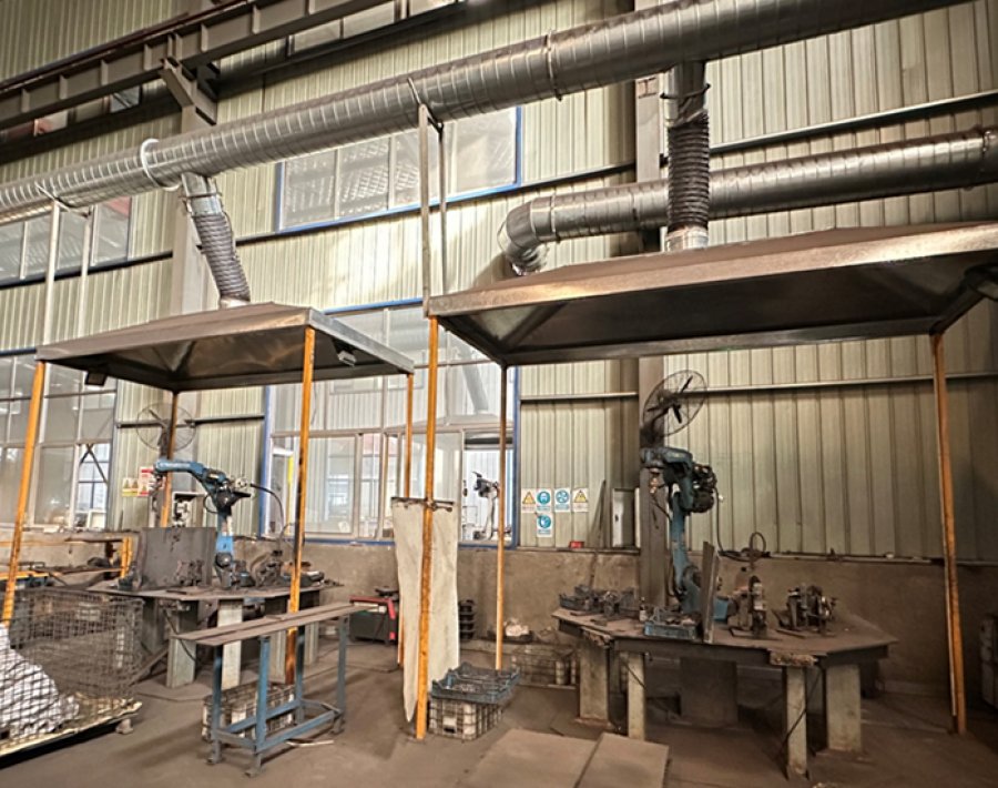Canop welding robot