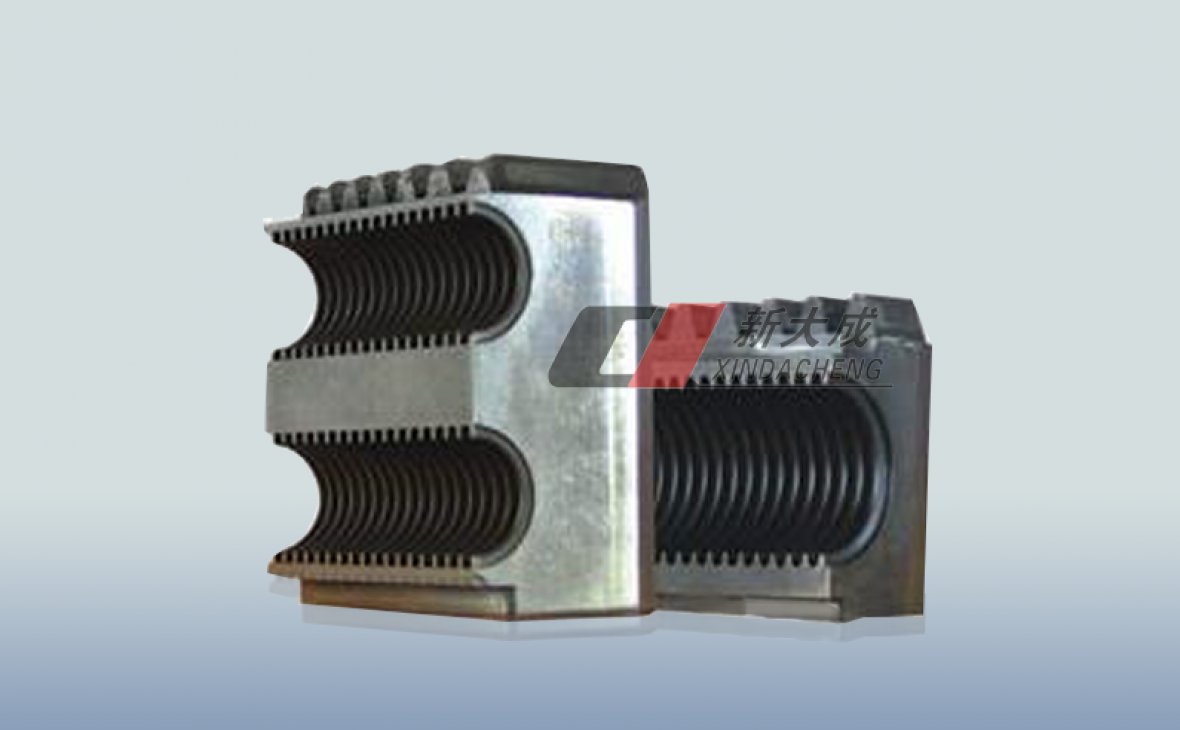 Forming device